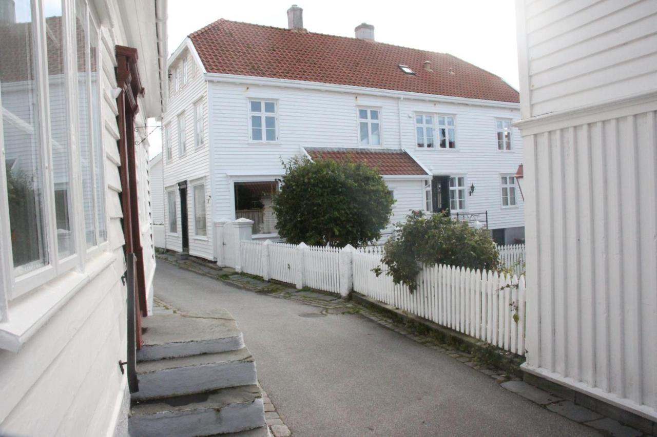 Gamle Apoteket I Gamle Skudeneshavn Apartment Exterior photo