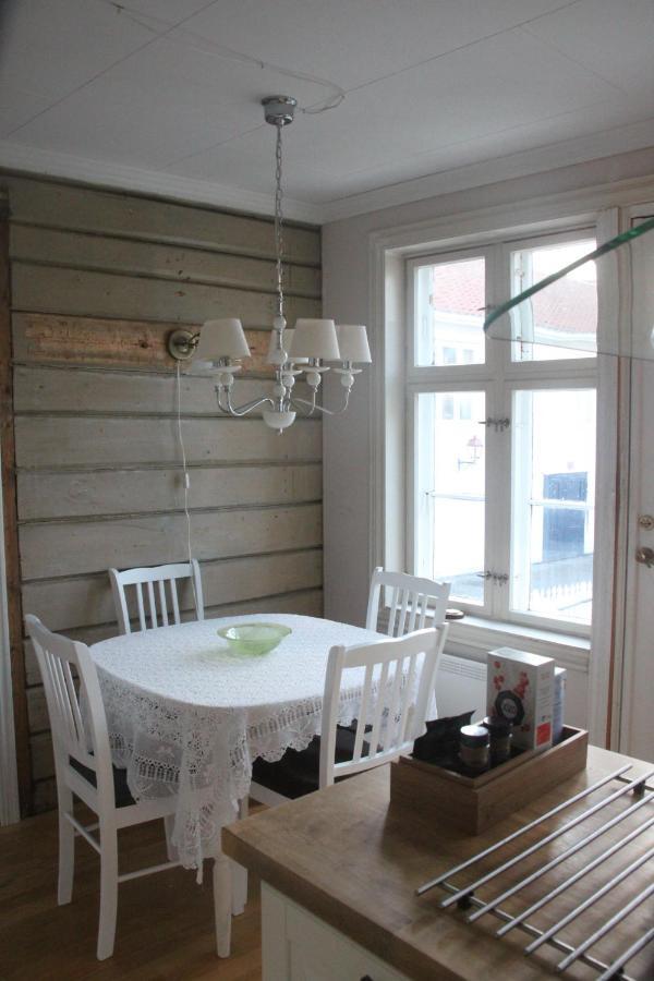 Gamle Apoteket I Gamle Skudeneshavn Apartment Exterior photo